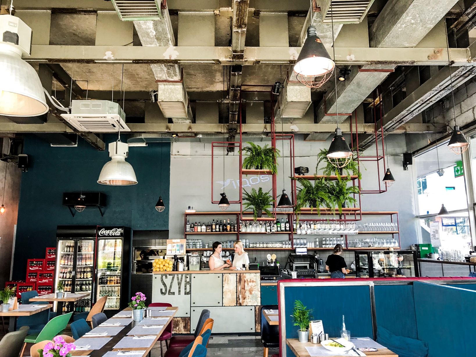 knajpa-szyby-lustra-lodz